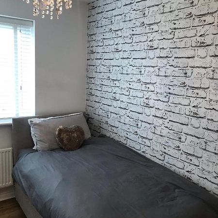 Double Room With En-Suite. Central For North West Rainhill Dış mekan fotoğraf
